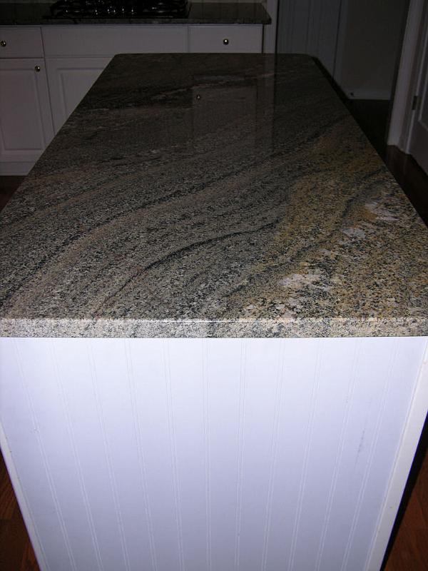 kitchen_island_granite1_small.jpg