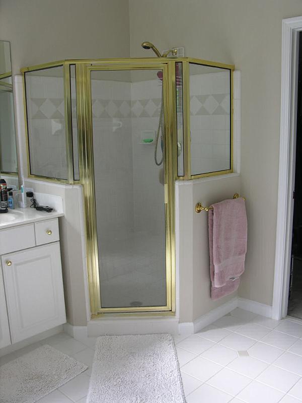 Master_bath_shower2_small.jpg